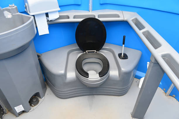 Best Portable restroom trailer rental  in Highland Heights, OH